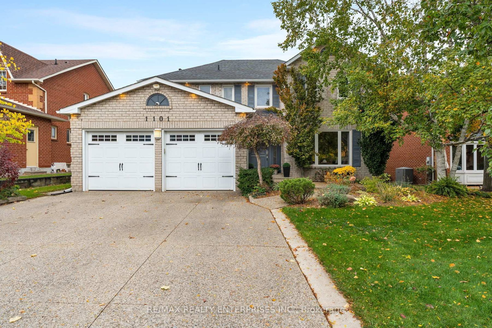 1101-fieldstone-circle-oakville-ontario-w13081740