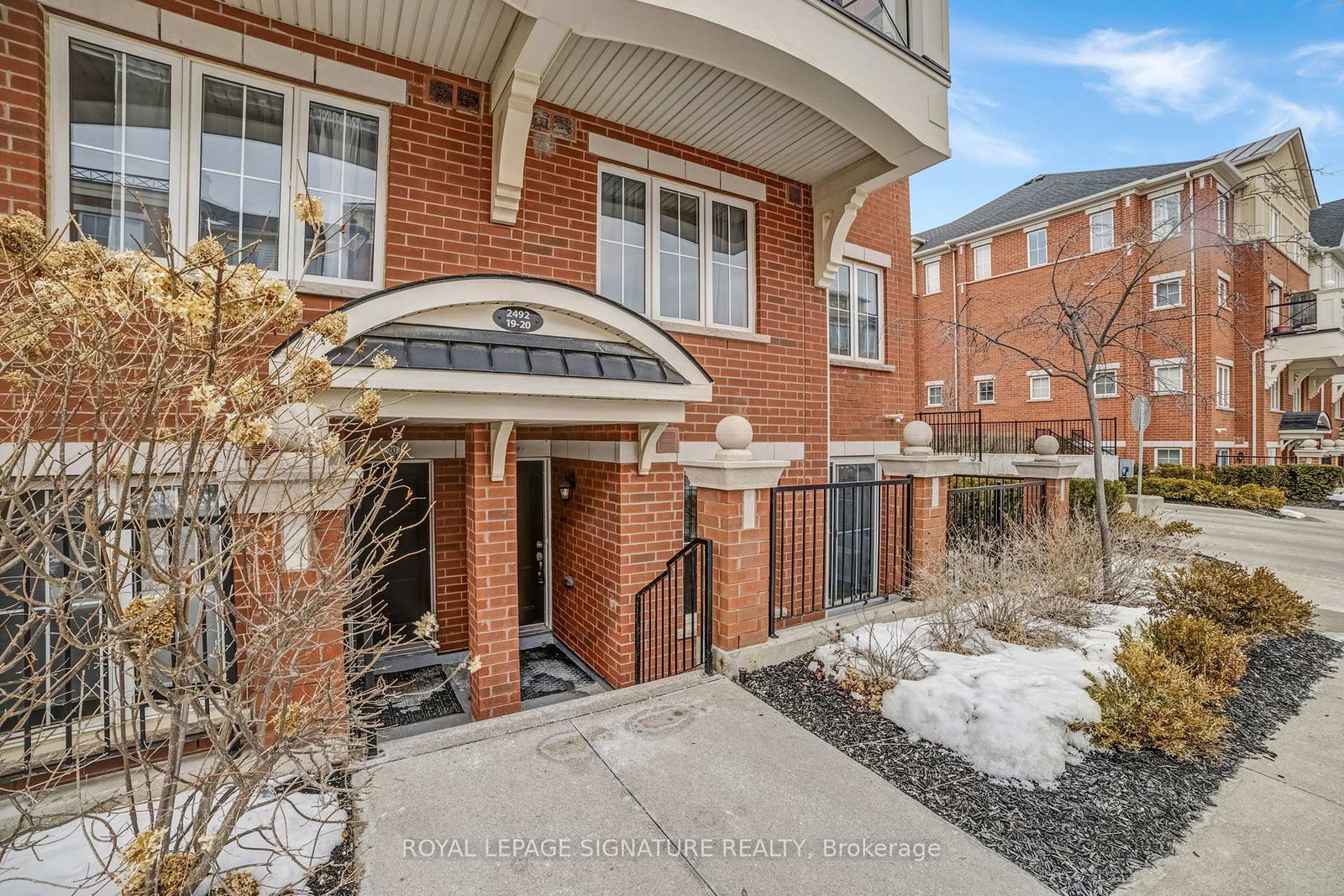 2492-post-road-oakville-ontario-w13081816