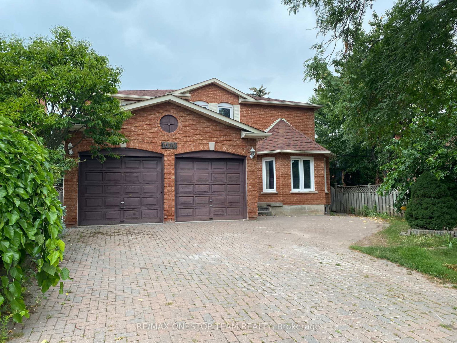 1410-winterbourne-drive-oakville-ontario-w13081868