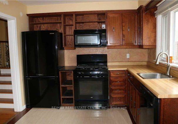 578-stonecliffe-road-oakville-ontario-w13081926