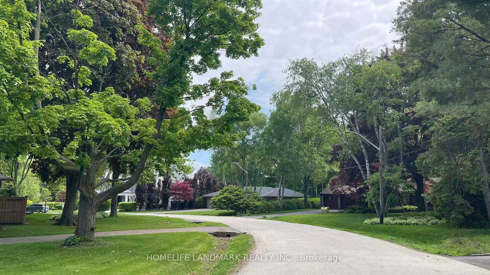 1556-crestview-avenue-mississauga-ontario-w13081978