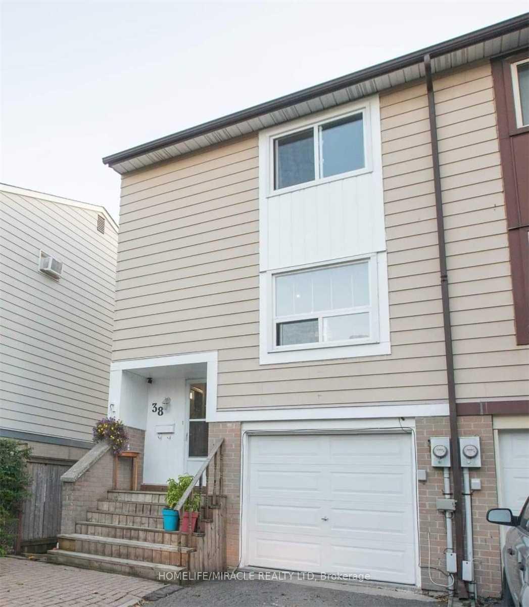 38-hoskins-square-brampton-ontario-w13082026