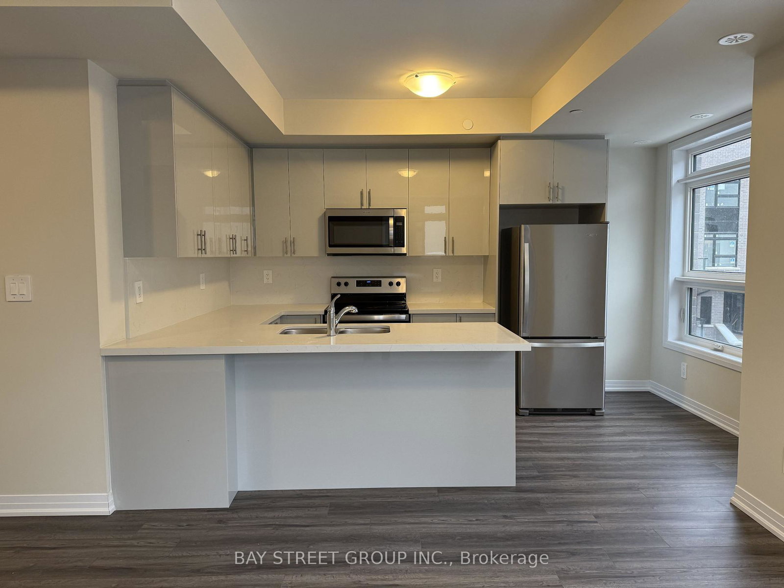 1585-rose-way-milton-ontario-w13082112