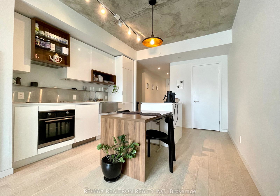 383-sorauren-avenue-toronto-ontario-w13082132