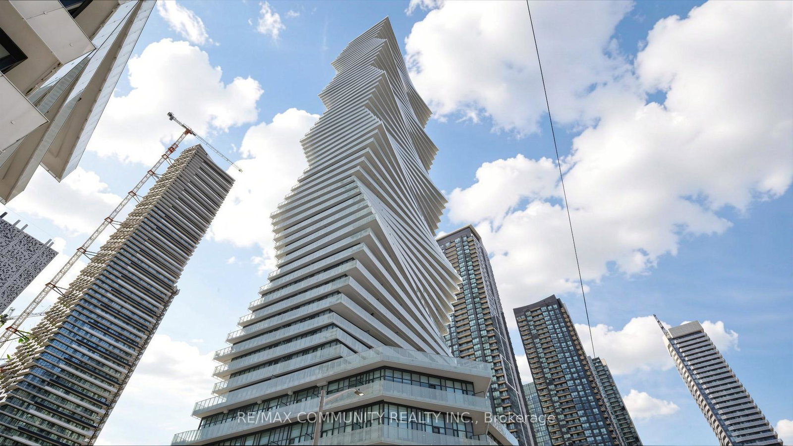 3900-confederation-parkway-mississauga-ontario-w13083060