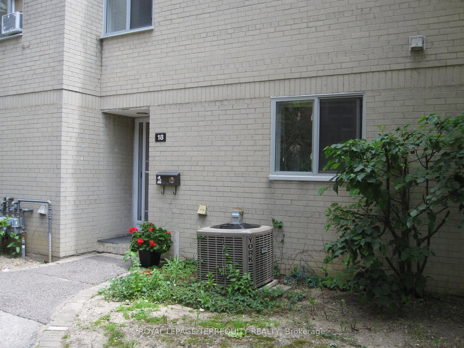 11-four-winds-drive-york-ontario-w13083088