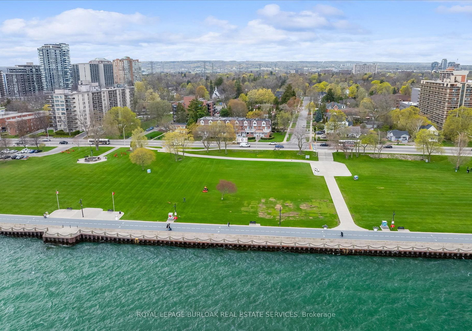 1389-lakeshore-road-burlington-ontario-w13083246