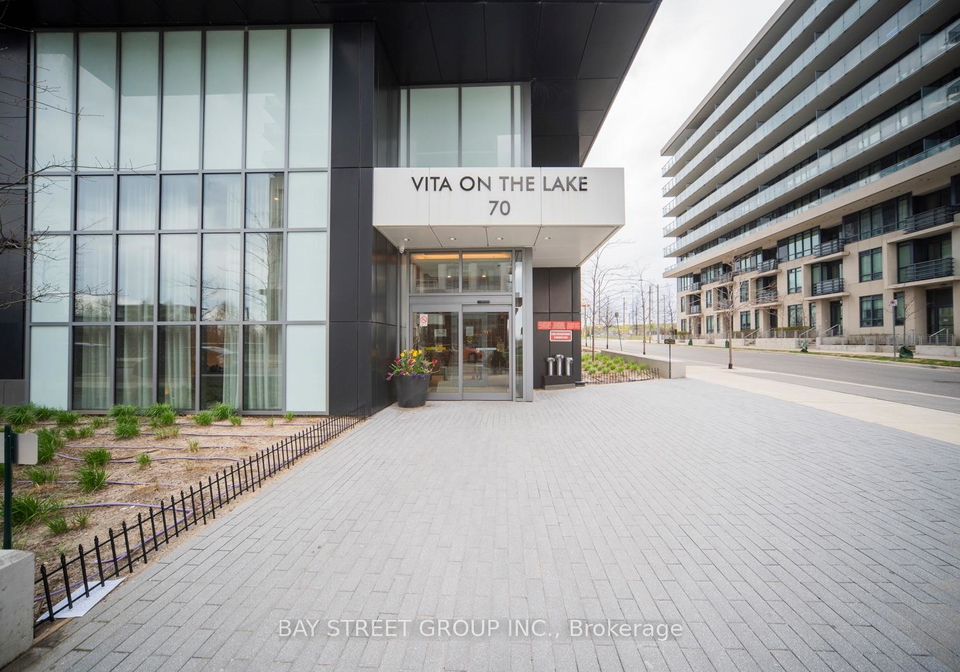70-annie-craig-drive-etobicoke-ontario-w13083318
