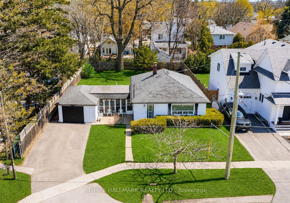 122-hawthorne-road-oakville-ontario-w13083392