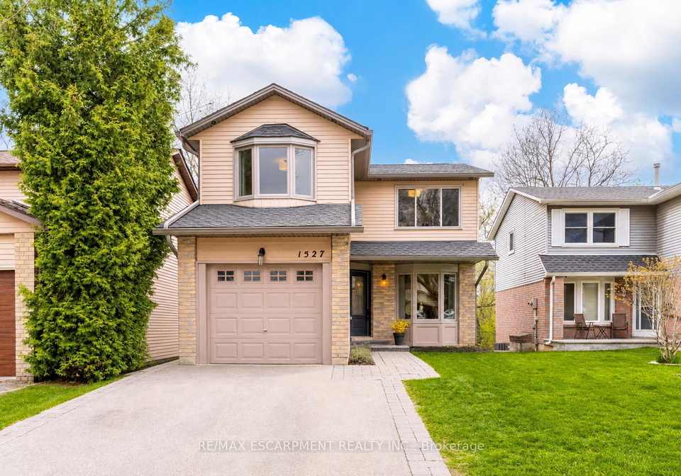 1527-riley-avenue-burlington-ontario-w13083426