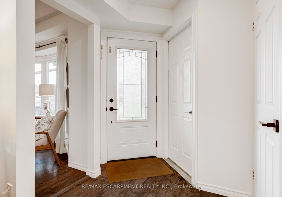 1527-riley-avenue-burlington-ontario-w13083426