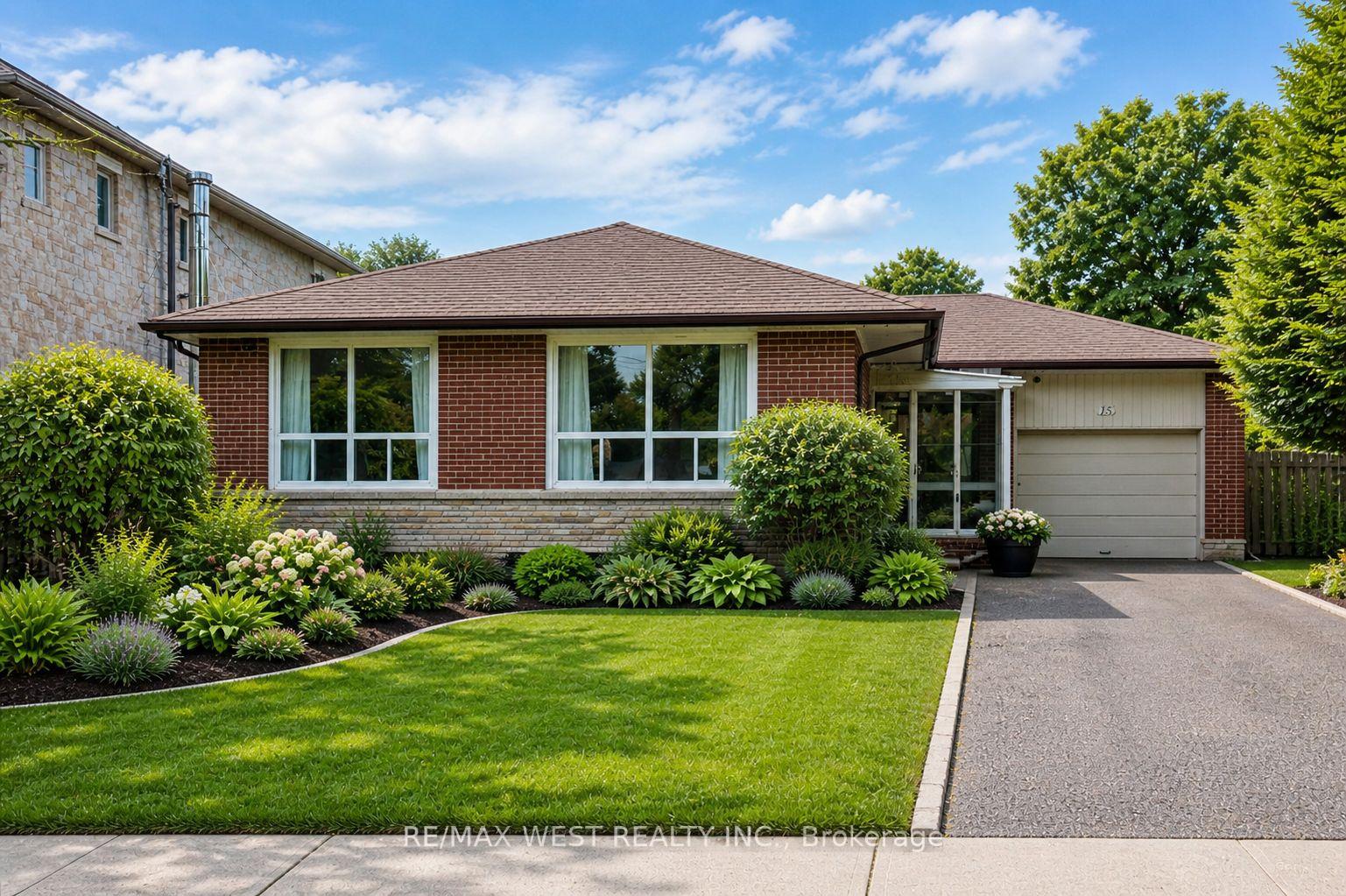 15-hamlyn-crescent-etobicoke-ontario-w13083502