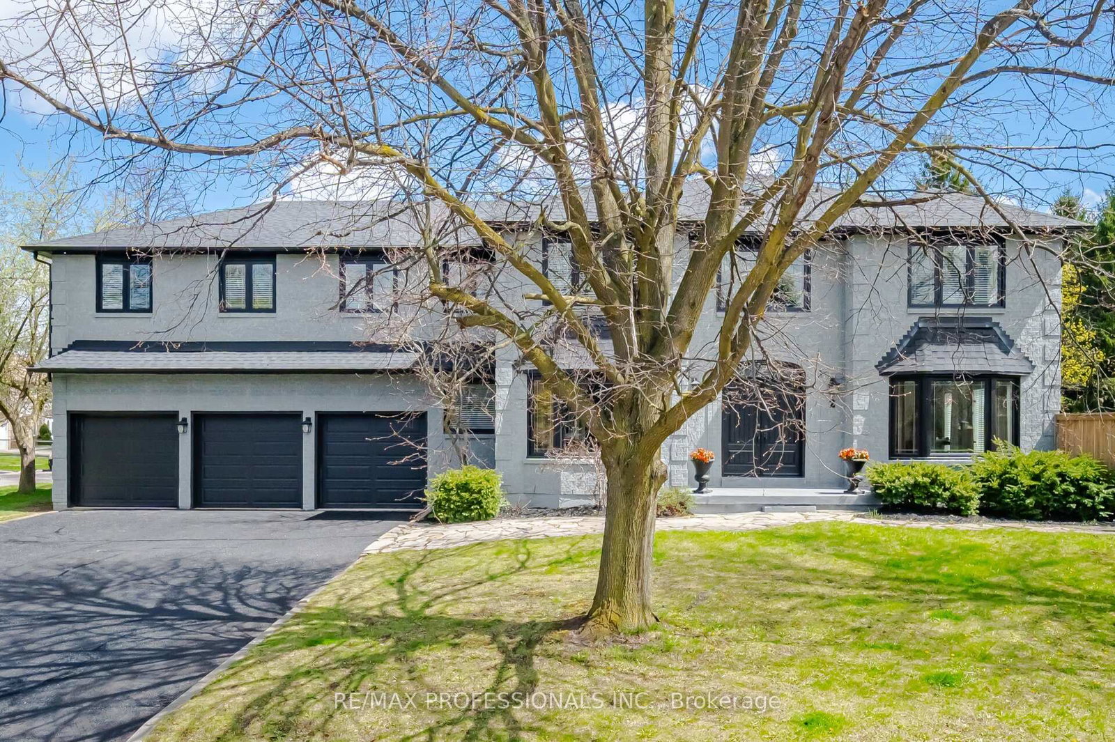 2-enchangted-court-brampton-ontario-w13083934