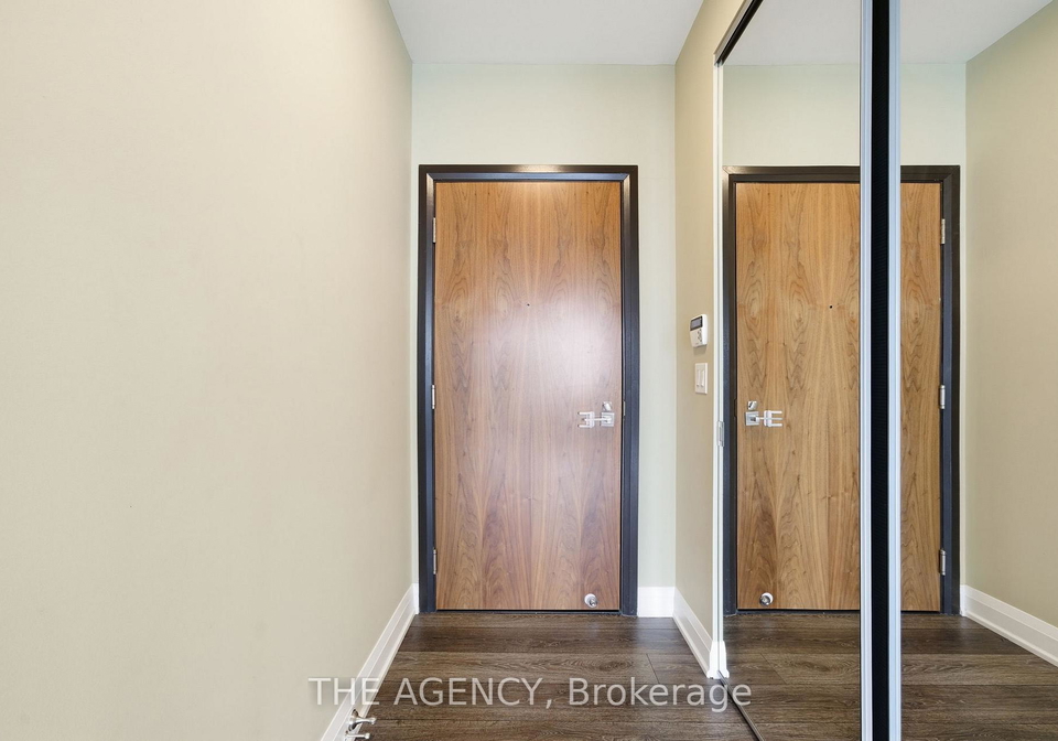 36-park-lawn-road-etobicoke-ontario-w13084058