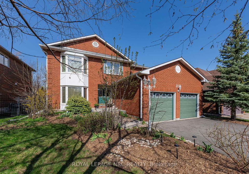 2133-grand-boulevard-oakville-ontario-w13084076