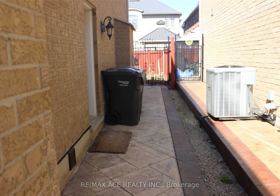 2-adastra-place-brampton-ontario-w13084138