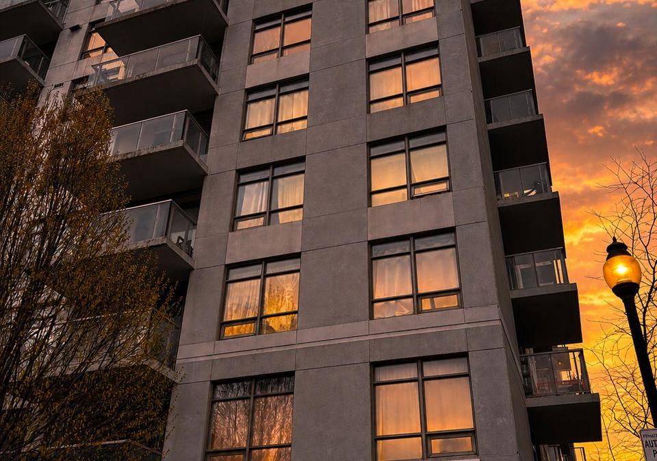 812-lansdowne-avenue-toronto-ontario-w13084336