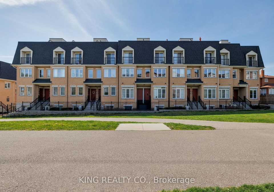 390-hopewell-avenue-north-york-ontario-w13084382