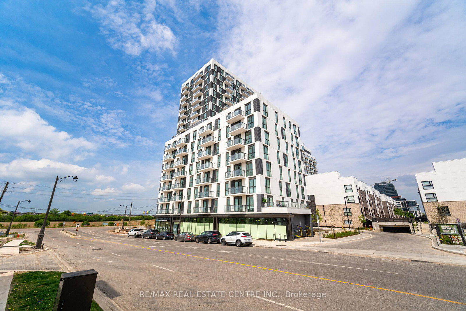 335-wheat-boom-drive-oakville-ontario-w13084440