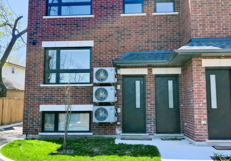 20-west-street-brampton-ontario-w13084672