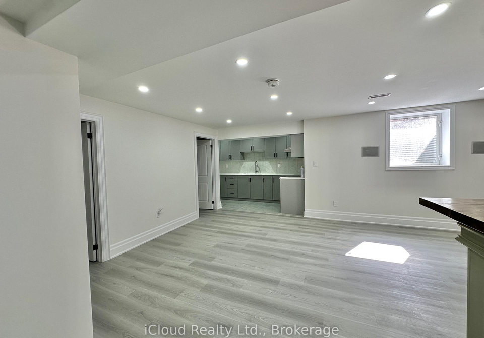 704-santa-maria-boulevard-milton-ontario-w13084898