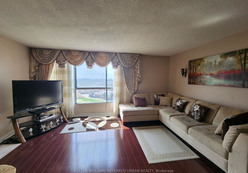 10-martha-eaton-way-north-york-ontario-w13085098