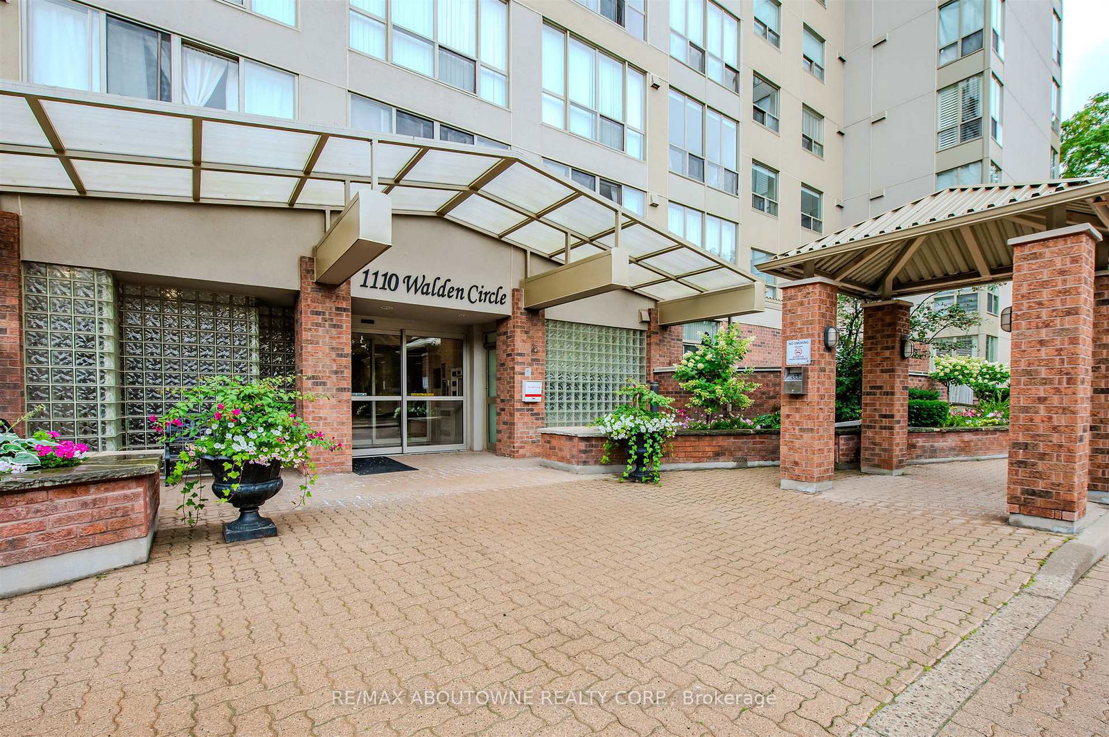1110-walden-circle-mississauga-ontario-w13085208