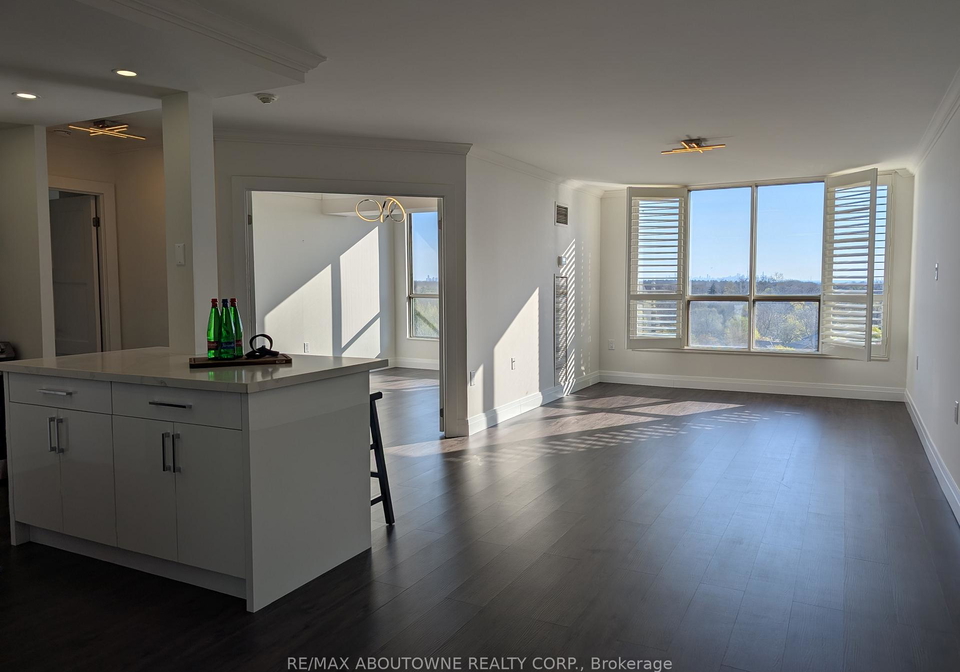 1110-walden-circle-mississauga-ontario-w13085208