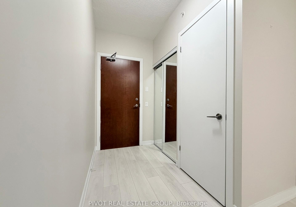 2212-lake-shore-boulevard-w-etobicoke-ontario-w13085292