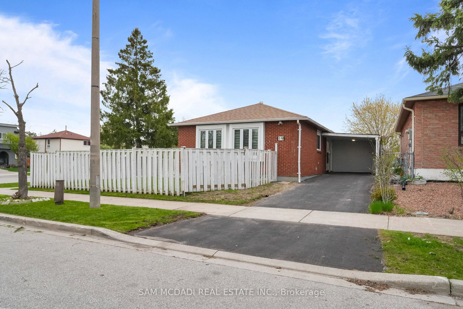 19-shalom-crescent-etobicoke-ontario-w13085338