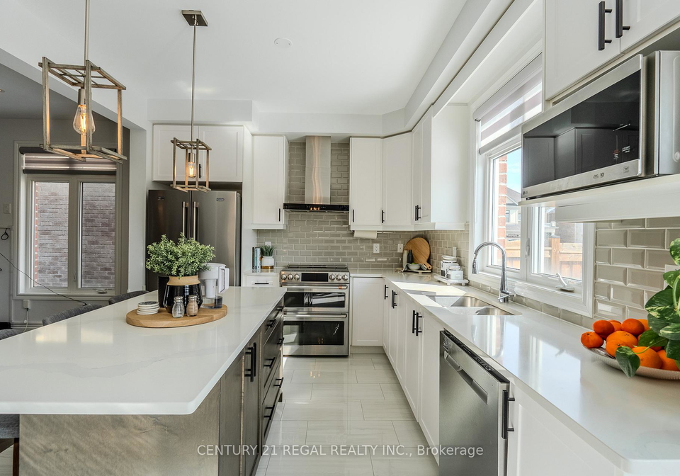 25-elysian-fields-circle-brampton-ontario-w13085346