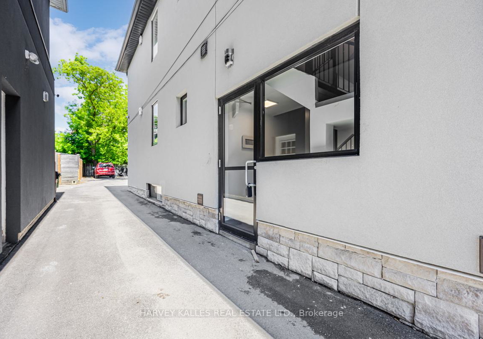 18-cavell-avenue-etobicoke-ontario-w13085404