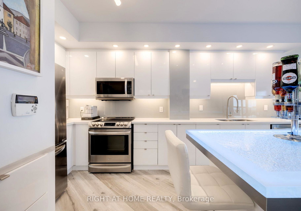 60-absolute-avenue-mississauga-ontario-w13085550
