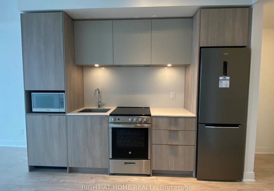 70-annie-craig-drive-etobicoke-ontario-w13085668