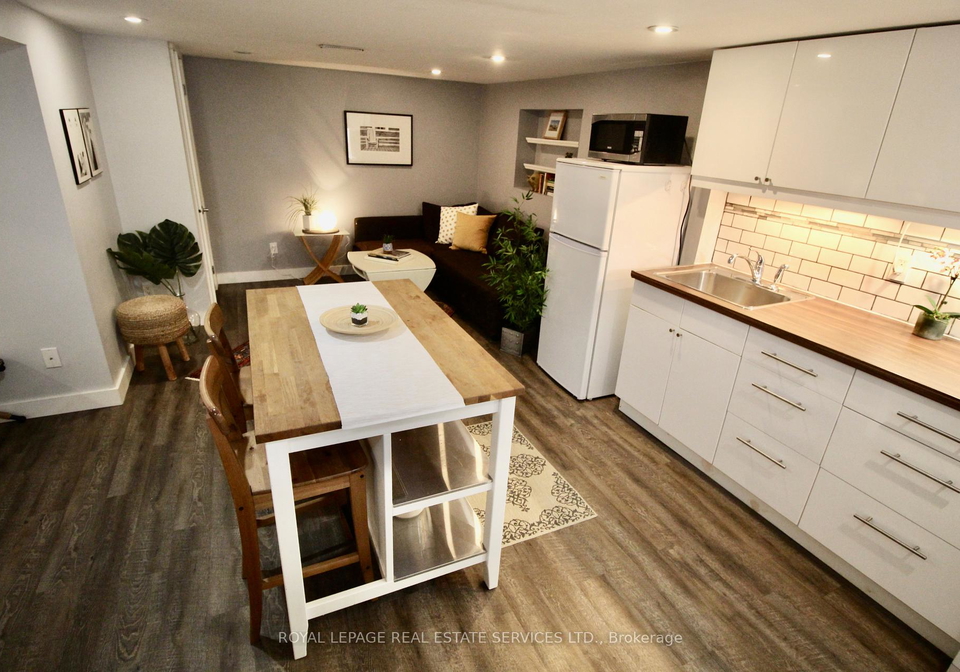 170-fairview-avenue-toronto-ontario-w13085814