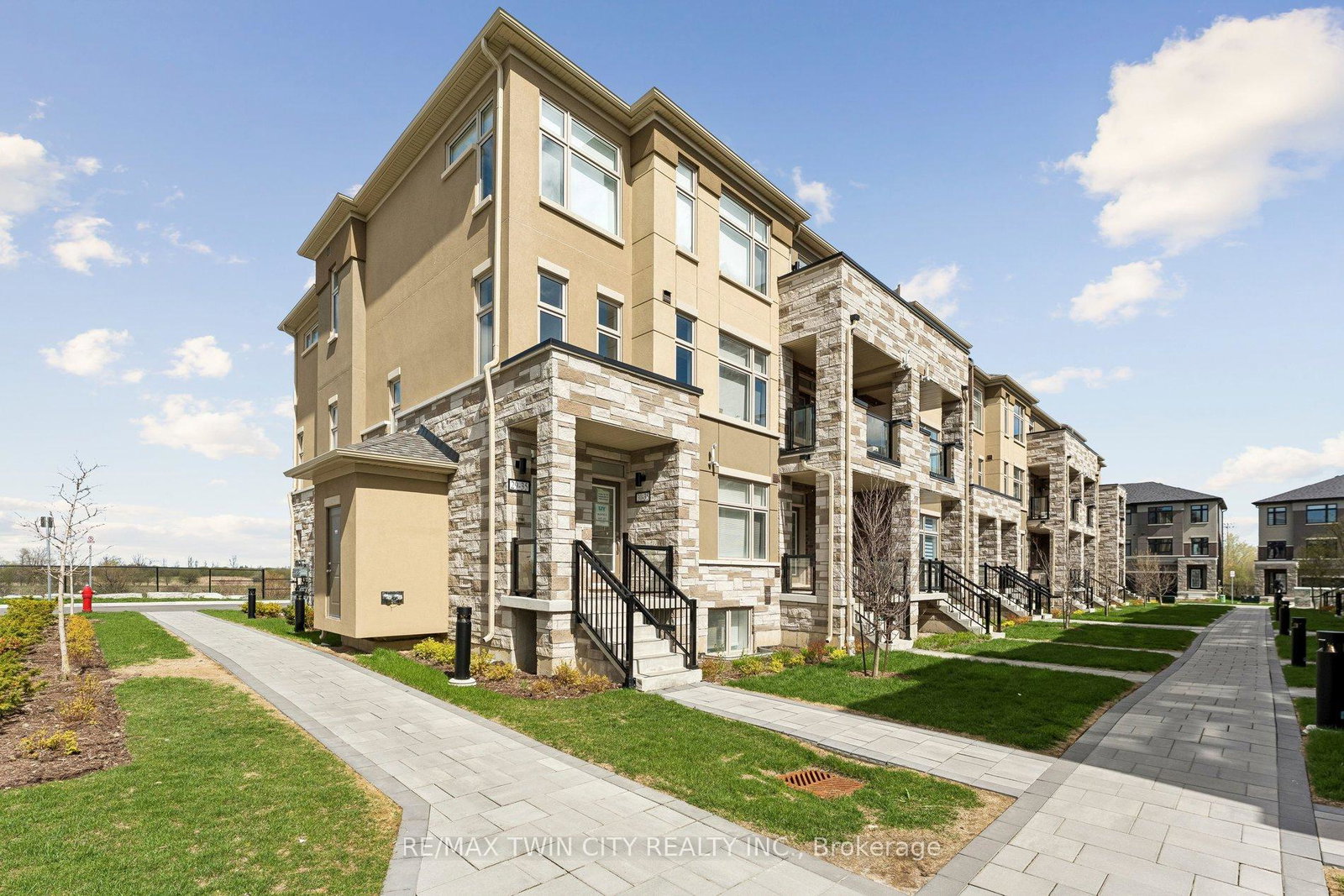 35-fieldridge-crescent-brampton-ontario-w13085938