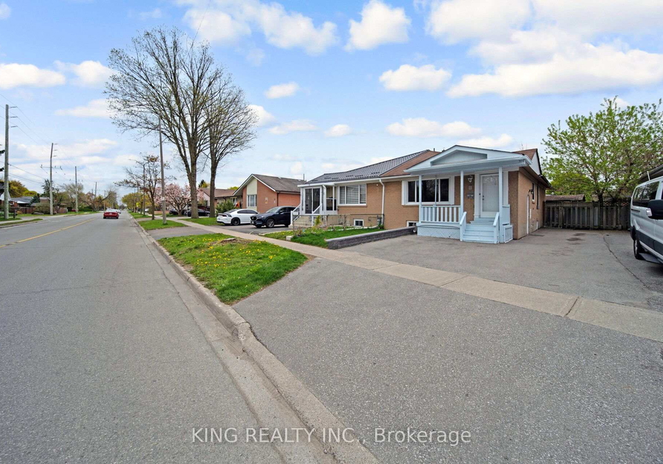 71-mcmurchy-avenue-s-brampton-ontario-w13086132