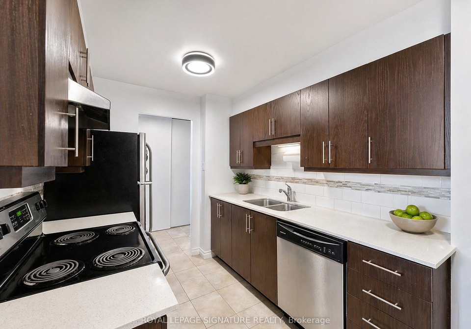 2825-islington-avenue-york-ontario-w13086224