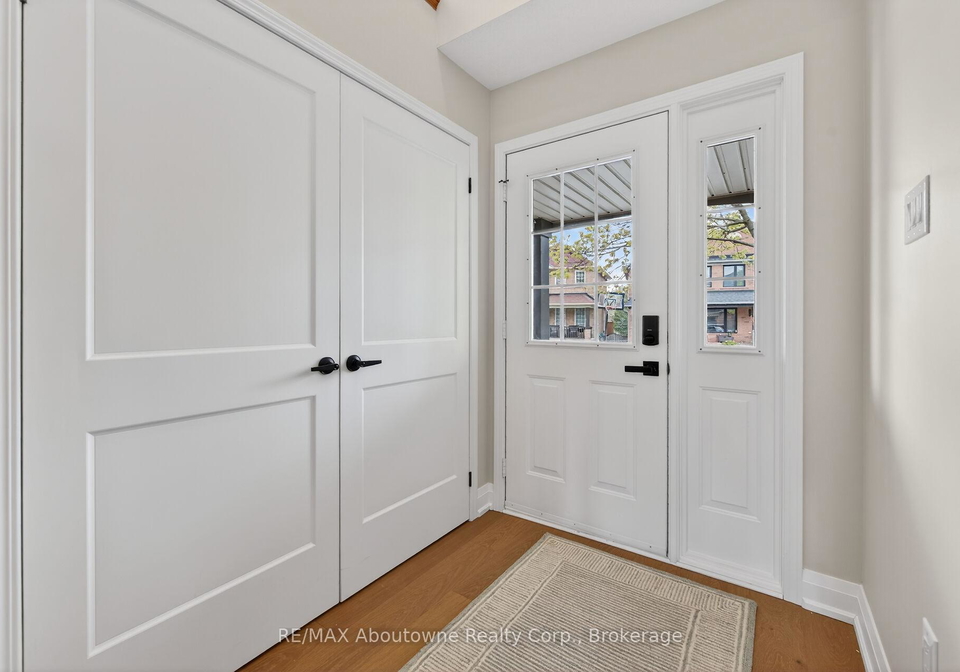 2385-guildstone-crescent-oakville-ontario-w13086234