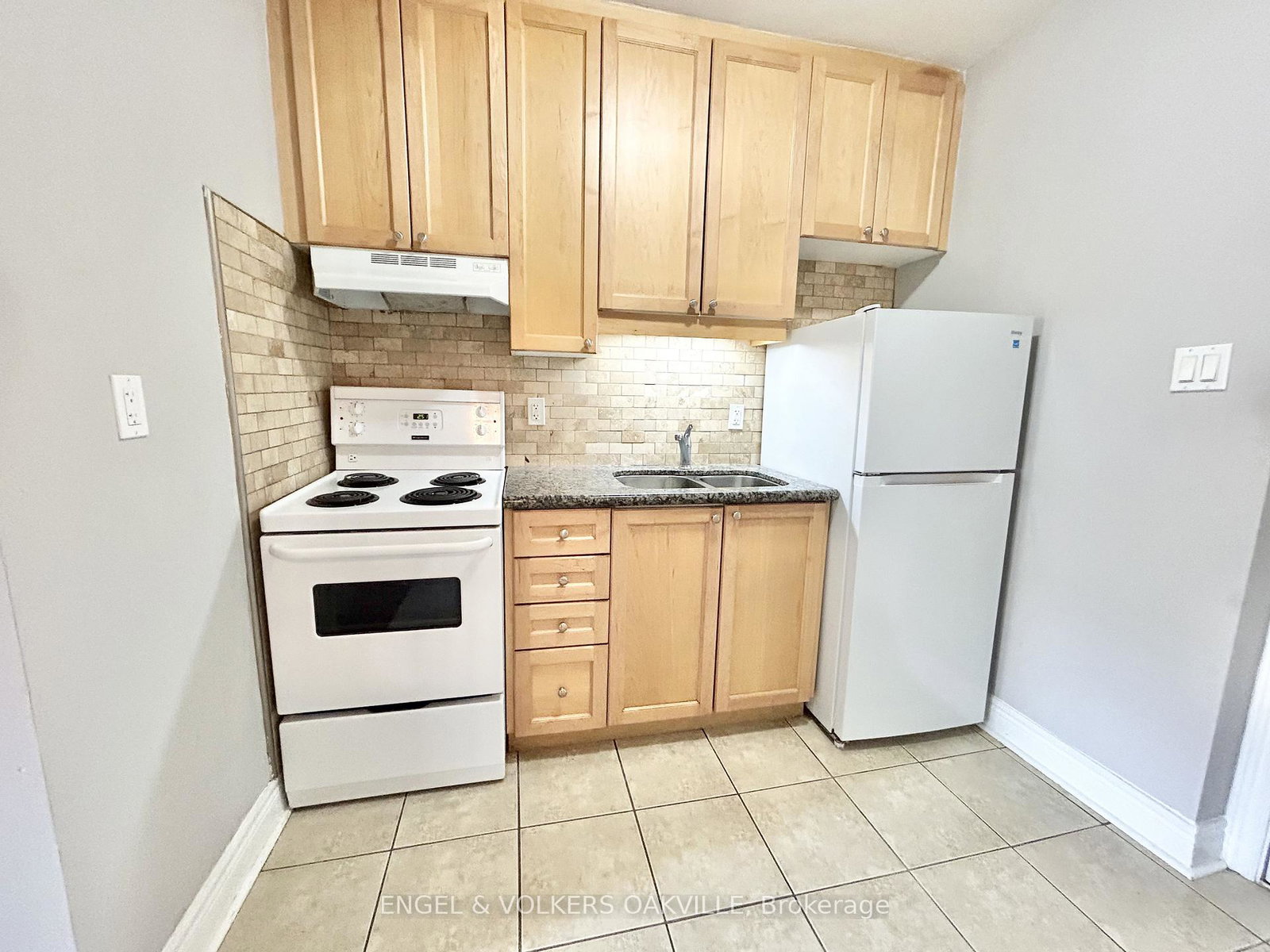 15-thirty-third-street-etobicoke-ontario-w13086272
