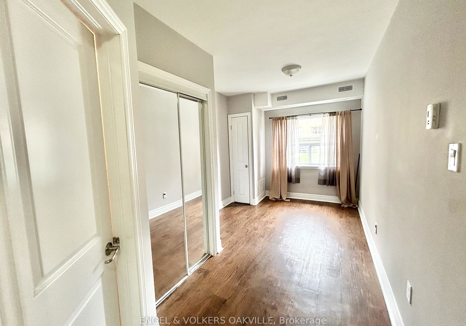 15-thirty-third-street-etobicoke-ontario-w13086272