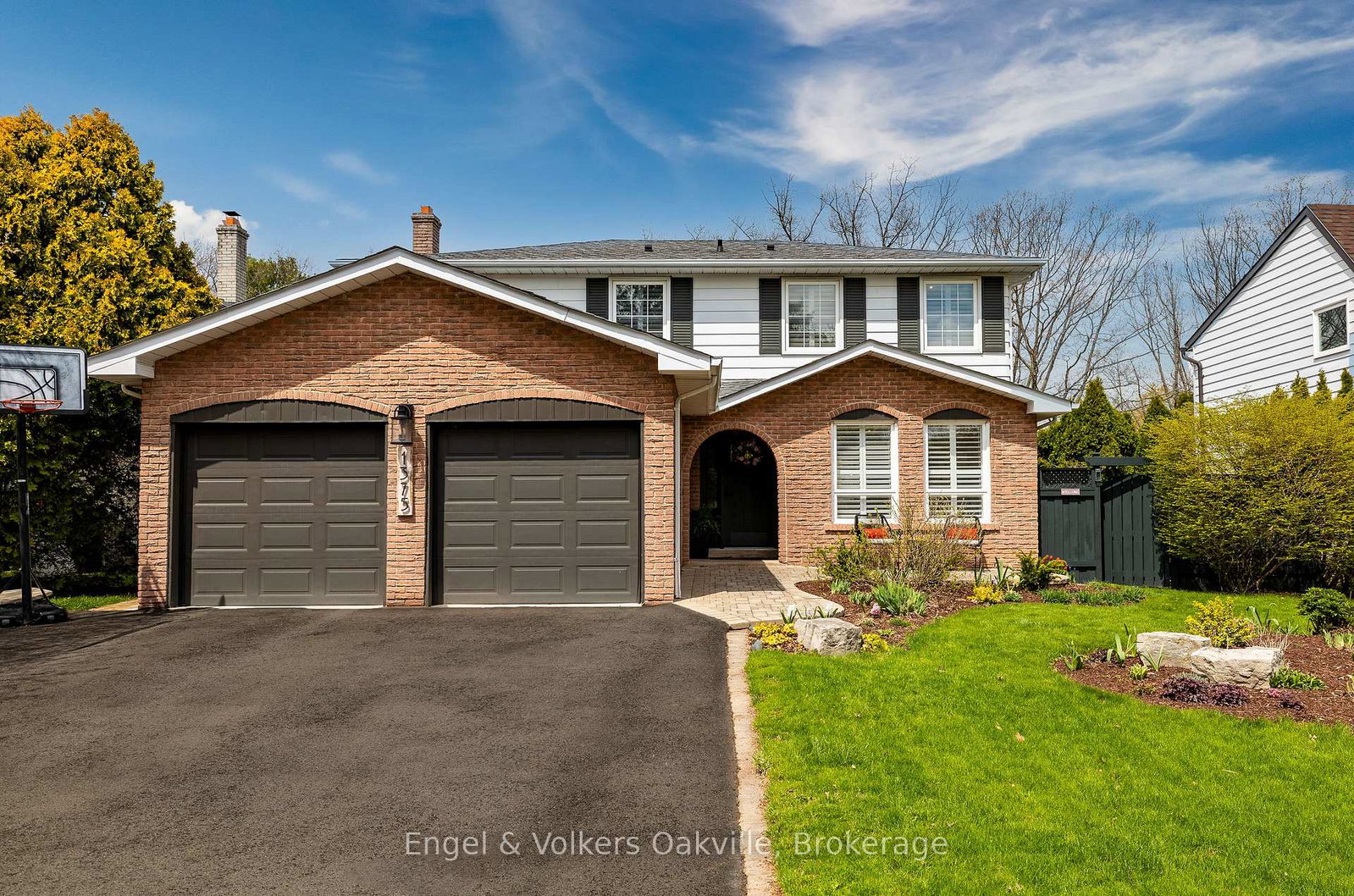 1375-falgarwood-drive-oakville-ontario-w13086296