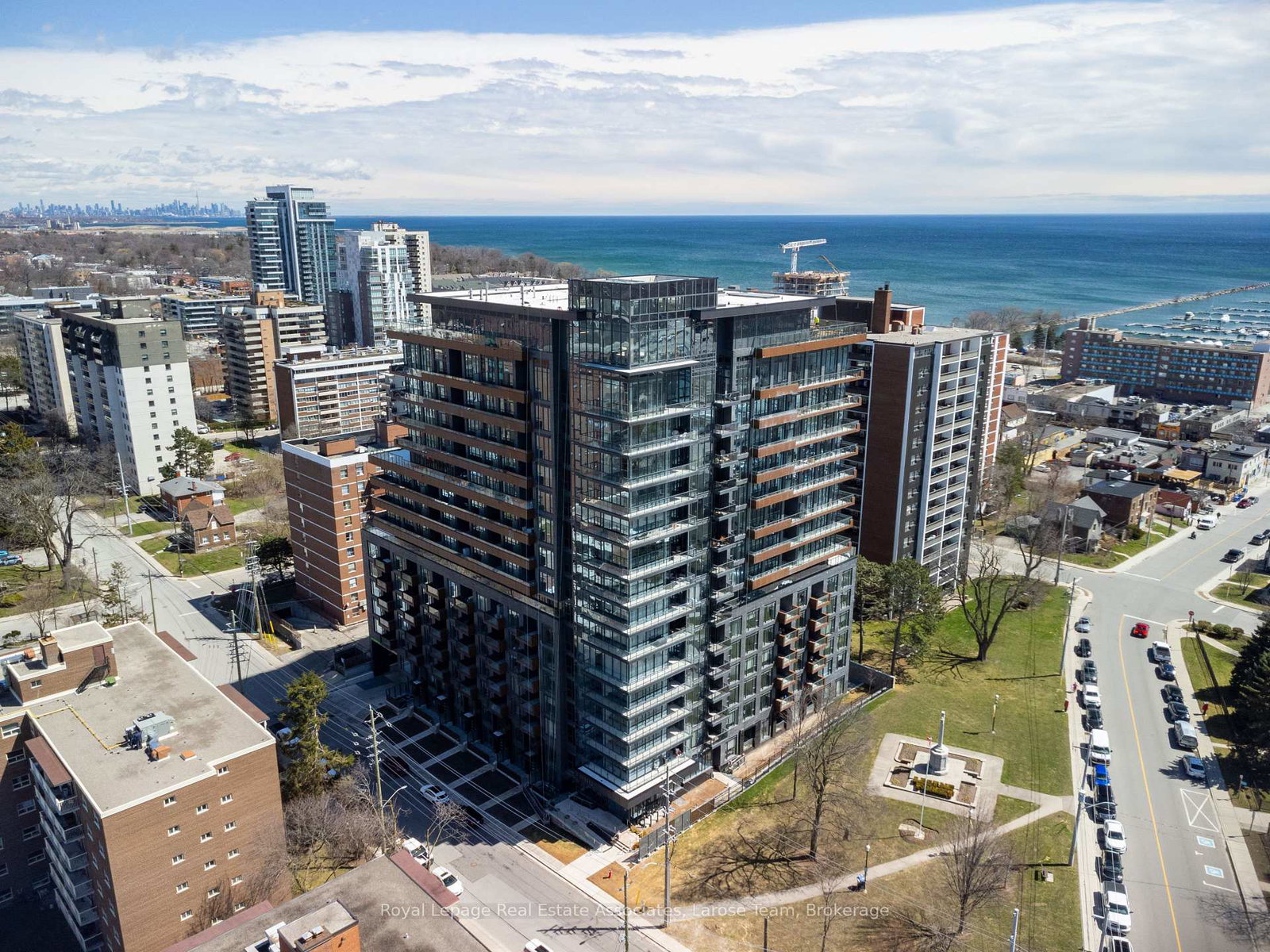 21-park-street-e-mississauga-ontario-w13086364