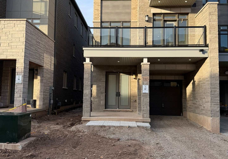 3315-taha-gardens-oakville-ontario-w13086584