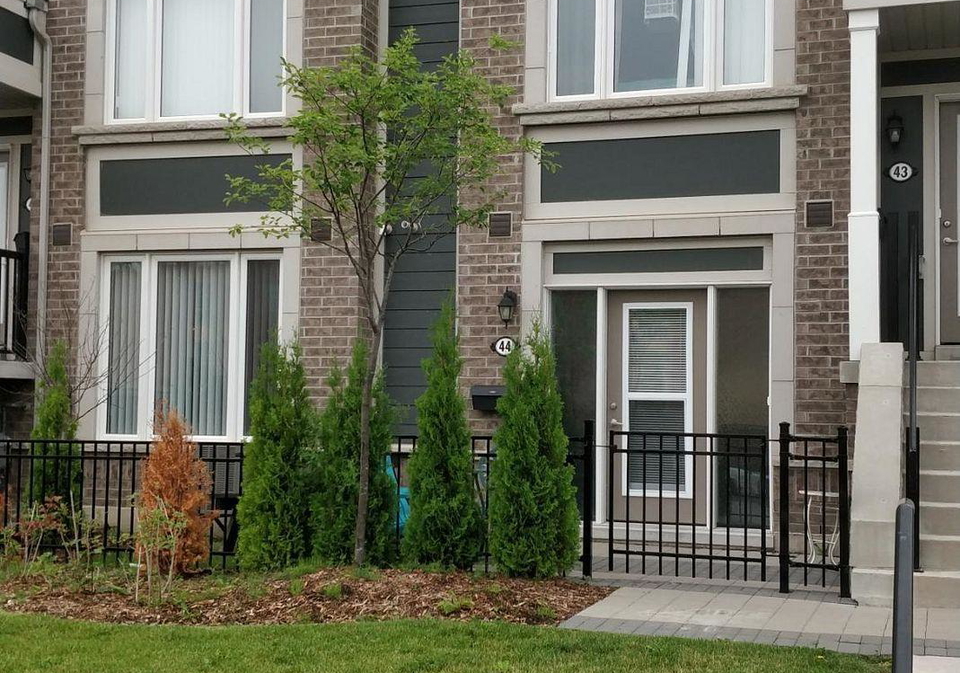 250-sunny-meadow-boulevard-brampton-ontario-w13086870