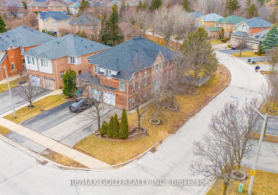 7330-frontier-ridge-mississauga-ontario-w13086954