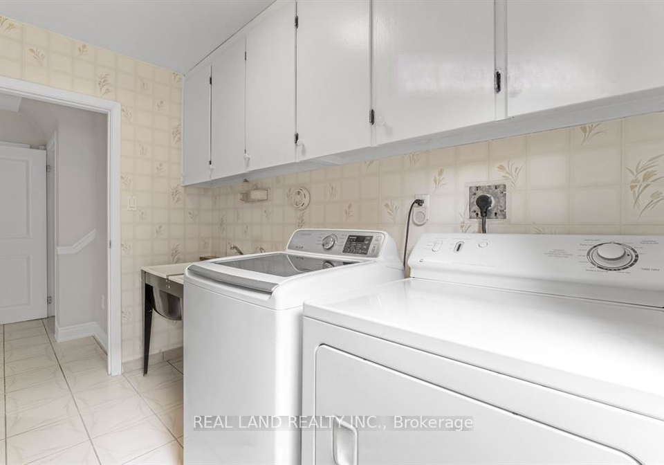 360-chantenay-drive-mississauga-ontario-w13087104