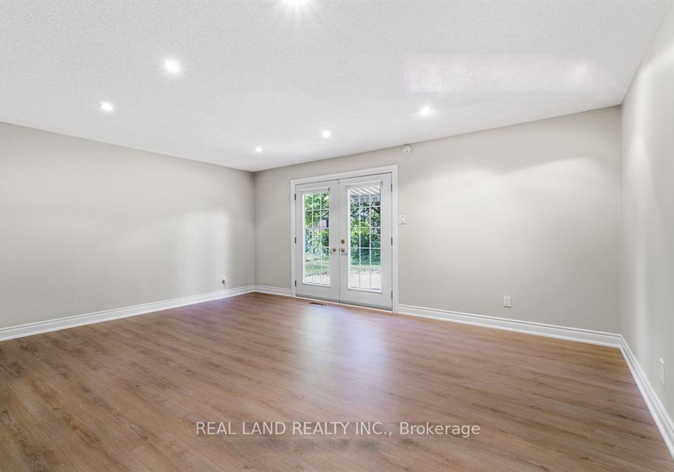 360-chantenay-drive-mississauga-ontario-w13087104
