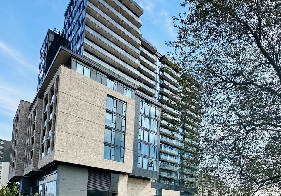 86-dundas-street-e-mississauga-ontario-w13087122