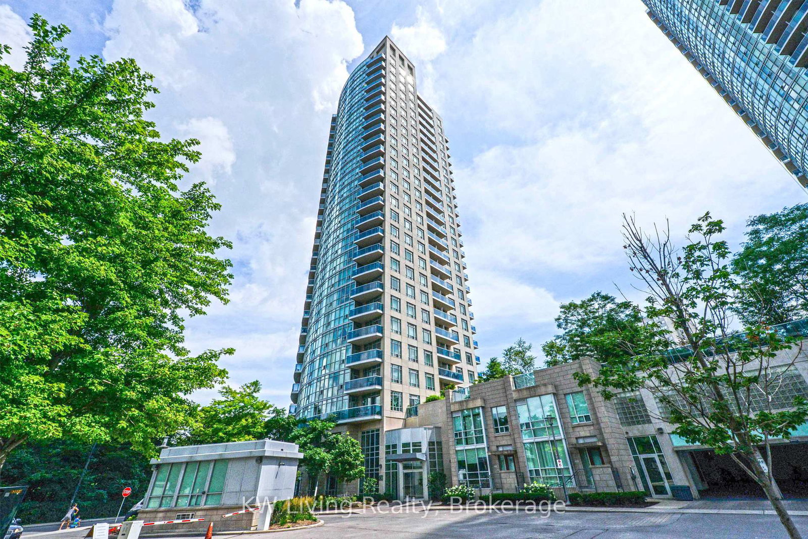 90-absolute-avenue-mississauga-ontario-w13087584